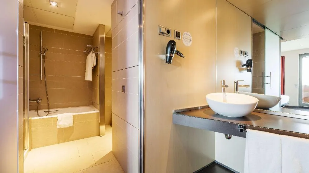 Room, Ilunion Barcelona, Barcelona