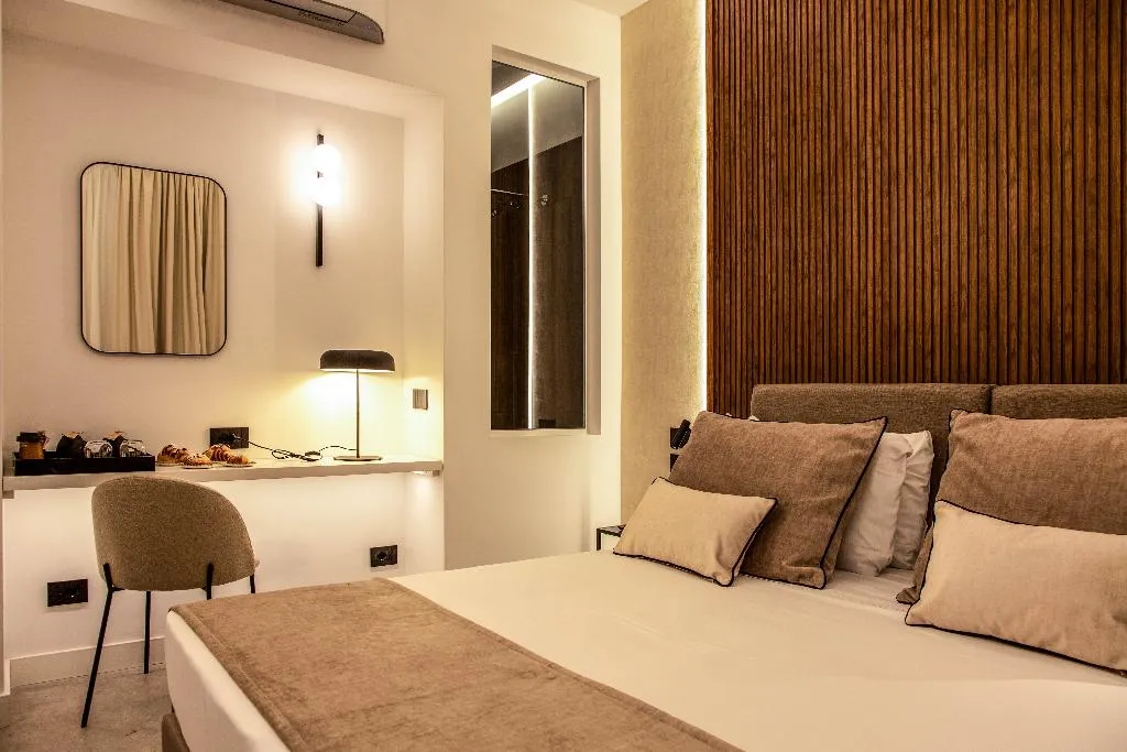 Double or Twin DELUXE ONE BED Room, Mamalu - Corso Umberto 35, Naples
