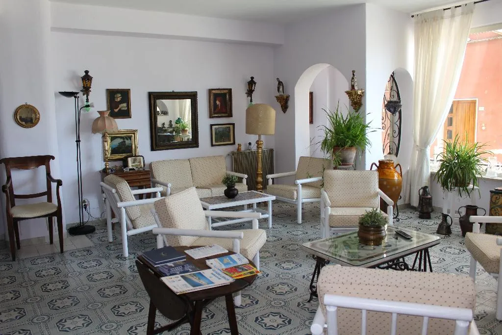 Lobby, Villa Mora, Catania