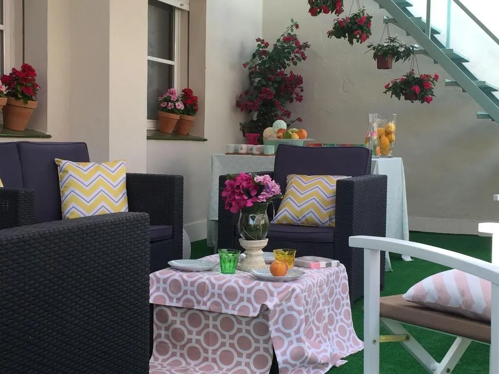 Terrace, Jardin de La Alameda, Seville