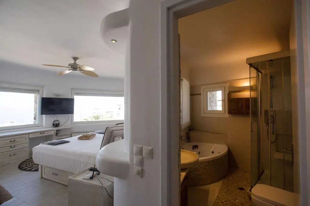 Room, Flaskos Suites, Mykonos