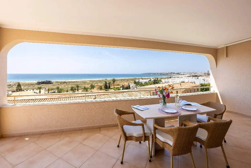 APARTMENT PENTHOUSE Room, Vila Palmeira, Algarve