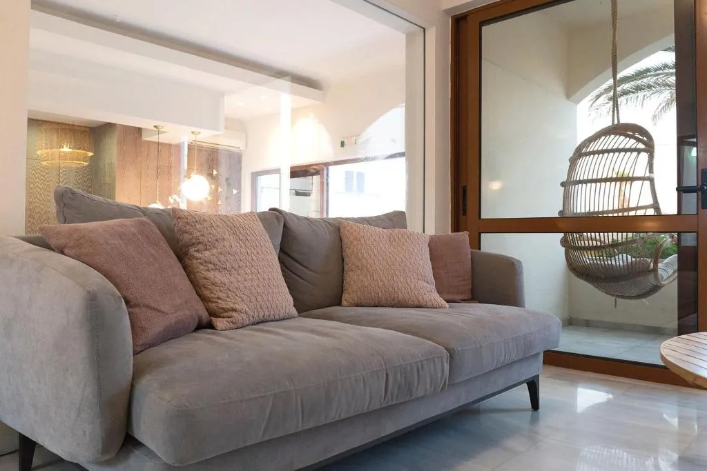 Lobby, Aristea, Crete