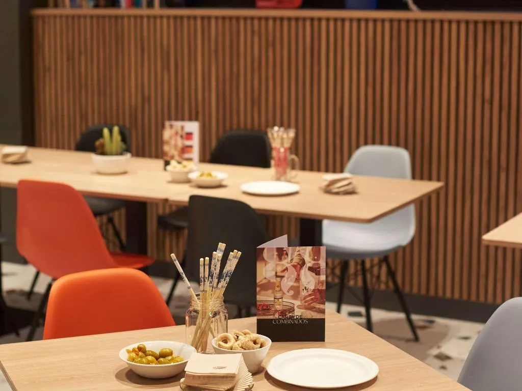 Restaurant, Ibis Madrid Aeropuerto Barajas, Madrid