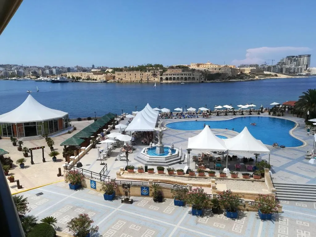 Room, Grand Hotel Excelsior, Malta