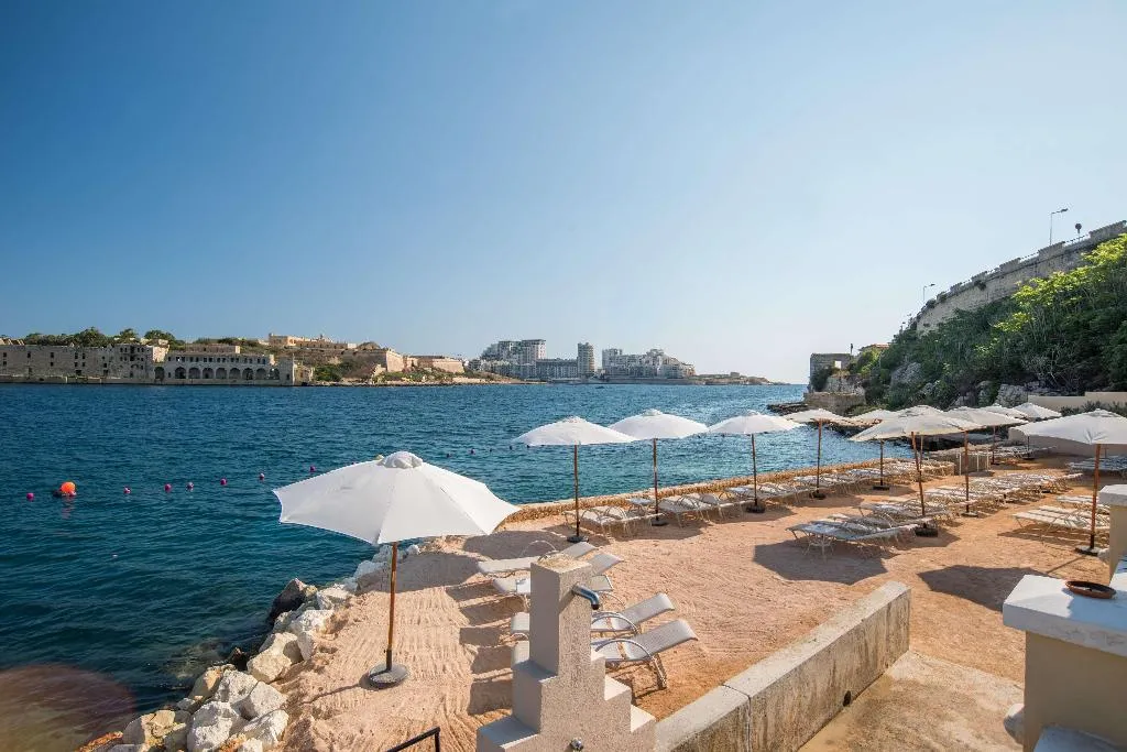 Beach, Grand Hotel Excelsior, Malta