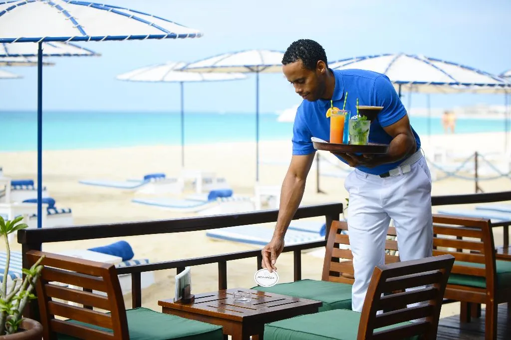 Bar, Morabeza, Sal