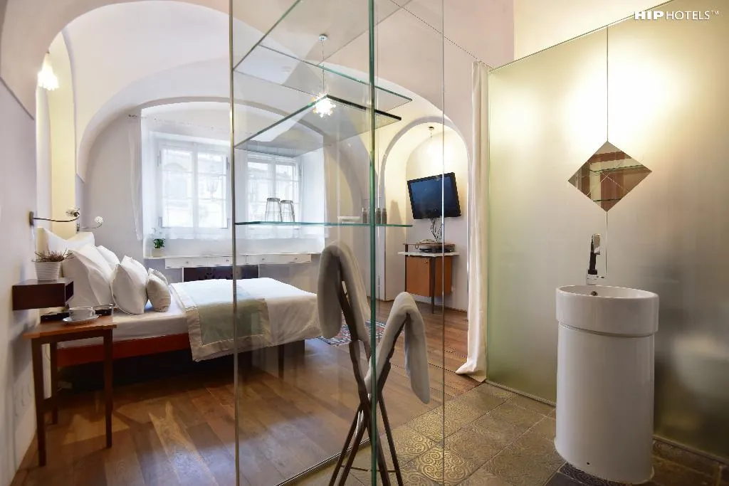 DOUBLE DELUXE Room, Design Hotel Neruda, Prague
