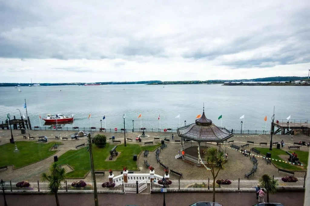 Beach, Commodore, Cork