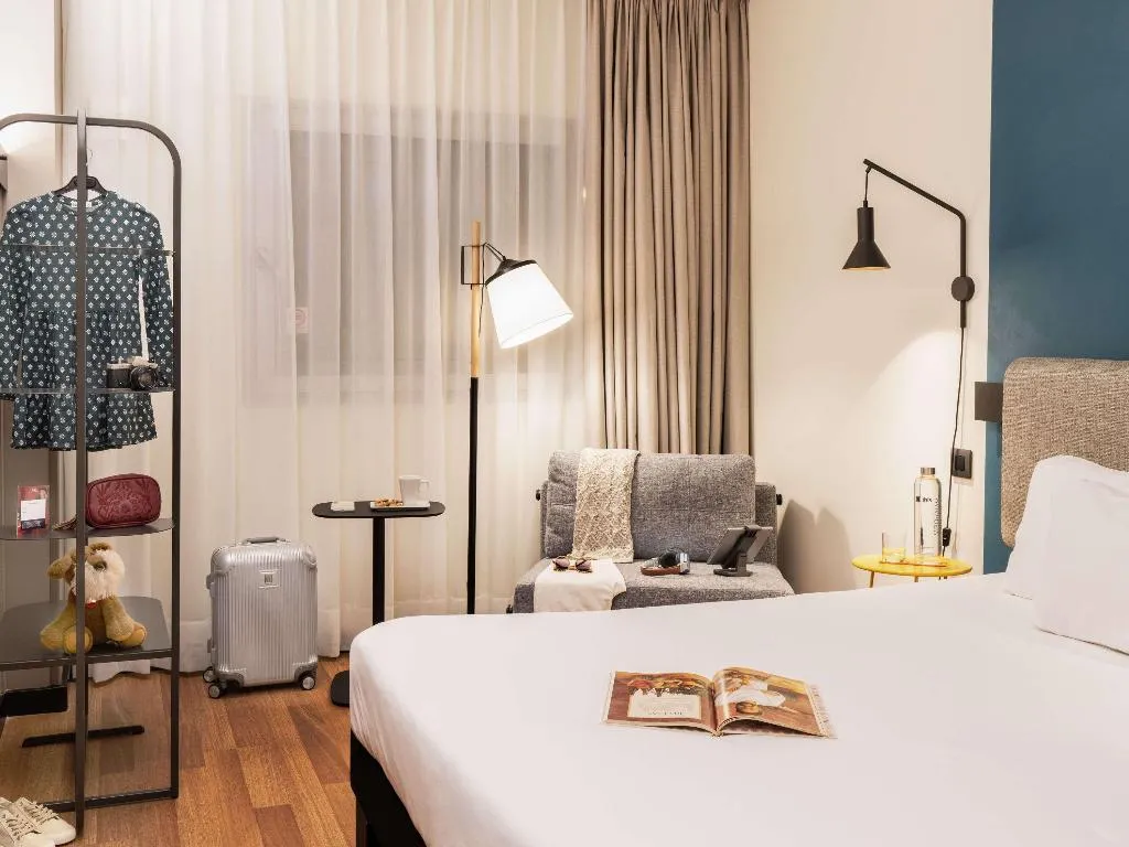 DOUBLE SUPERIOR WITH DOUBLE BED Room, Ibis Madrid Aeropuerto Barajas, Madrid
