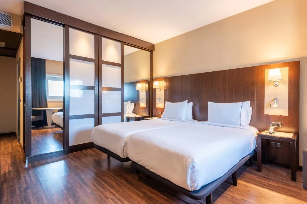 DOUBLE COMFORT Room, Leonardo Royal Hotel Barcelona Forum, Barcelona
