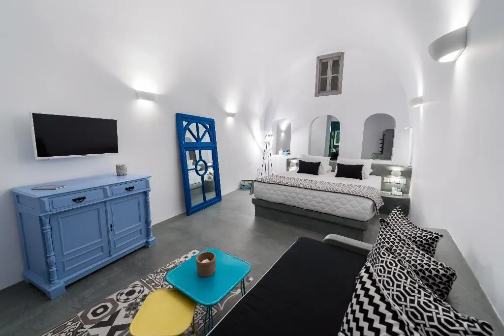 Room, Modernity Suites, Santorini
