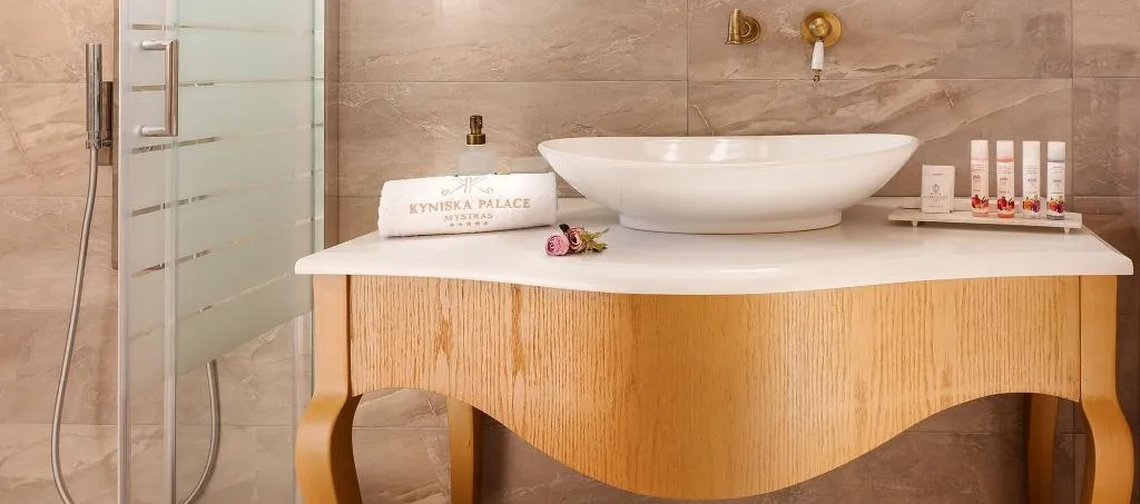 Room, Kyniska Palace Conference & Spa, Athens