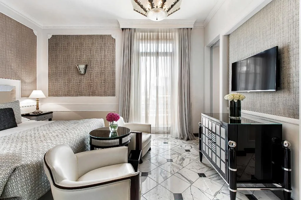SUITE DELUXE Room, Baglioni Hotel Regina, Rome