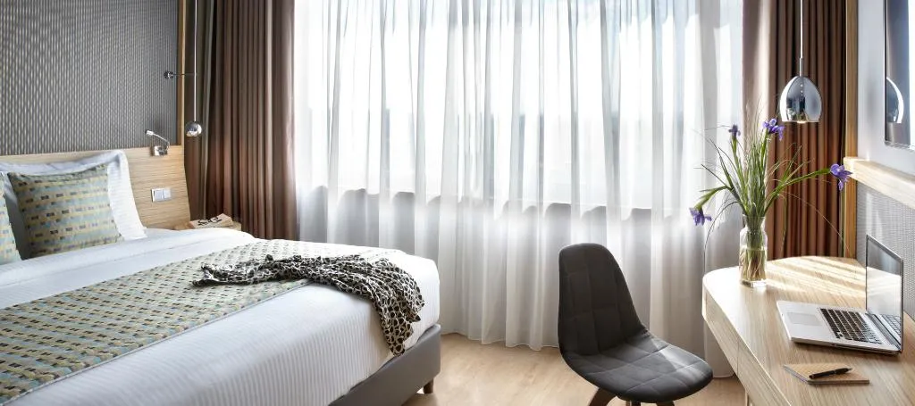 TWIN EXECUTIVE CITY VIEW Room, Wyndham Grand Athens, Athens