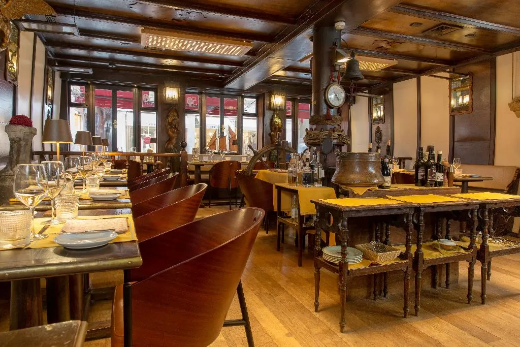 Restaurant, Saturnia & International, Venice
