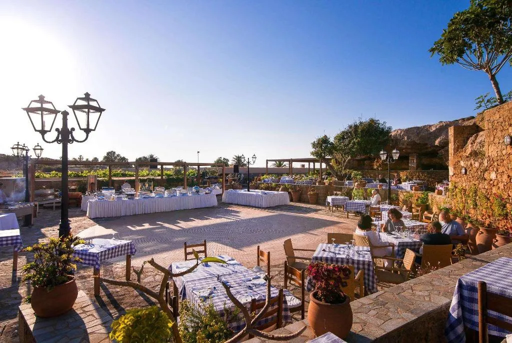 Restaurant, Kernos Beach, Crete