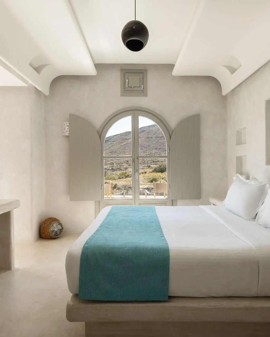 SUITE DELUXE SEA VIEW Room, Danae Suites, Santorini