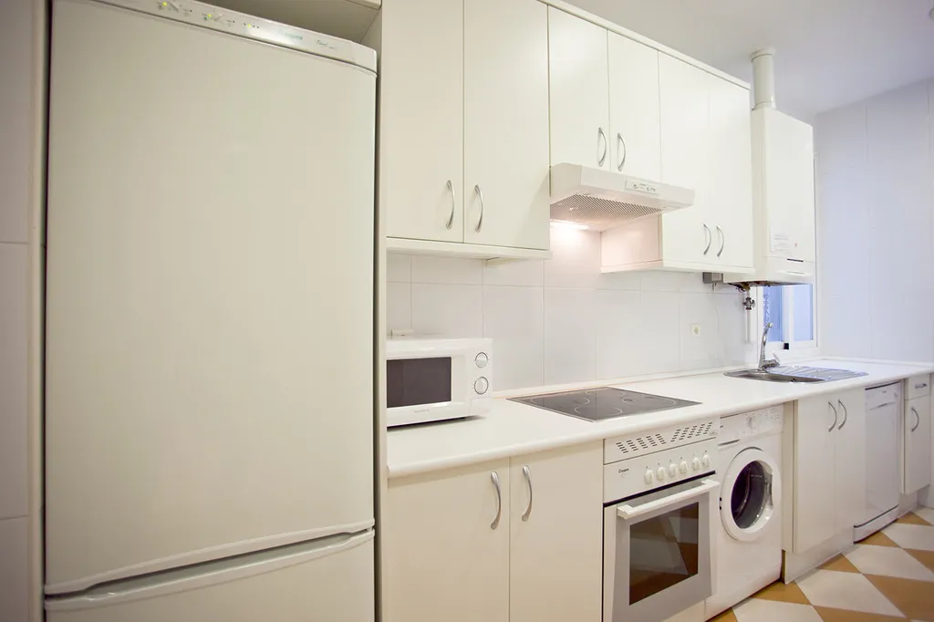 APARTMENT CAPACITY 4 TWO BEDROOMS Room, Apartment in the Centre, Madrid