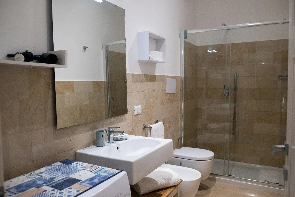SUITE CAPACITY 6 TWO BEDROOMS Room, Zibibbo Suites & Rooms, Palermo