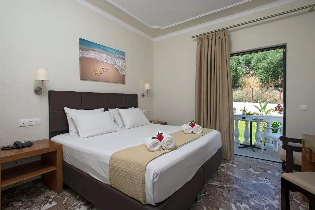 Double or Twin MOUNTAIN VIEW Room, Kaiser Bridge, Corfu