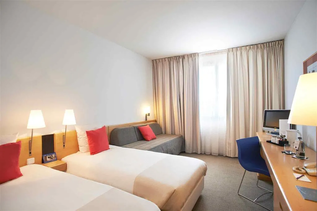 SINGLE STANDARD Room, ibis Styles Barcelona Sant Joan Despi, Barcelona