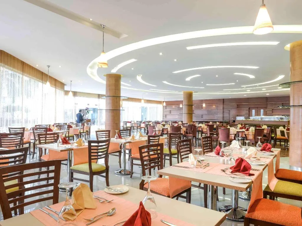 Restaurant, Novotel Cairo Airport, Cairo