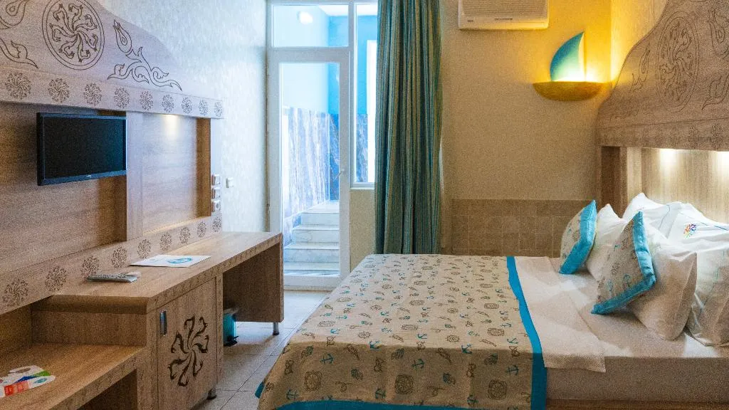 DOUBLE POOL VIEW Room, Miarosa Kemer Beach, Antalya