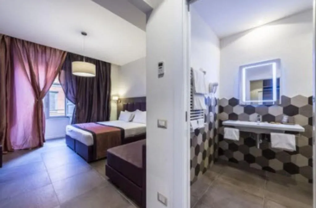 TRIPLE SUPERIOR Room, California, Rome
