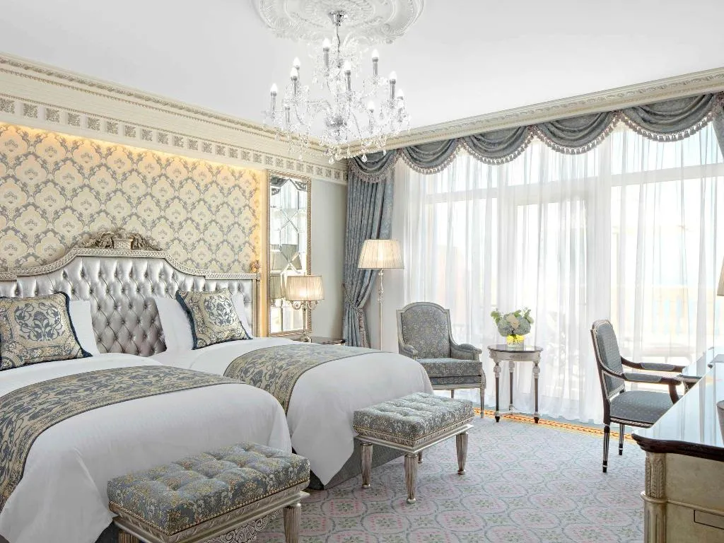 TWIN PREMIER Room, Raffles The Palm Dubai, Dubai