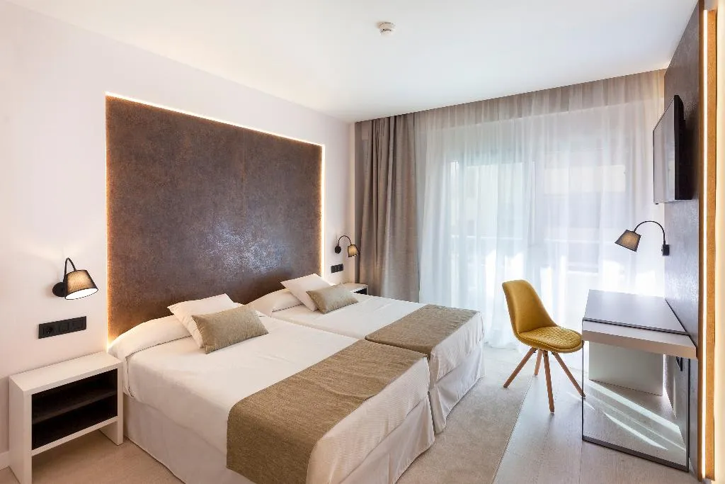 SINGLE STANDARD Room, Benidorm Centre Only Adult, Costa Blanca