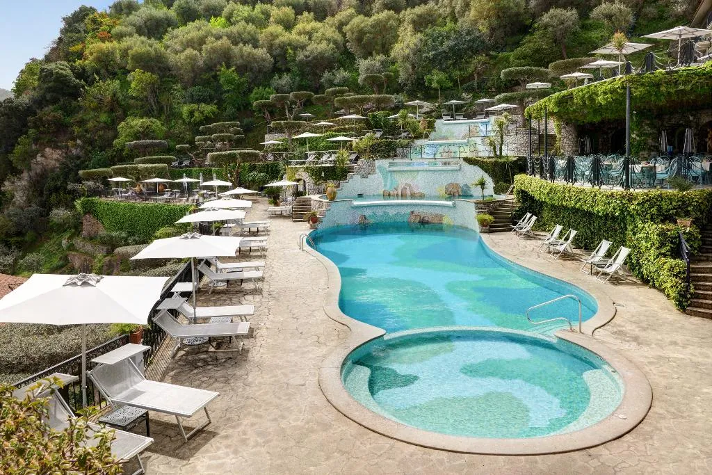 Pool, Grand Hotel Capodimonte, Naples