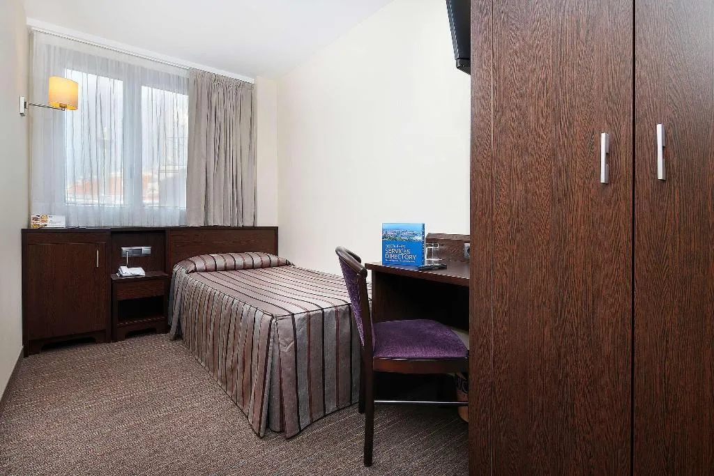 Room, Arco Barcelona, Barcelona