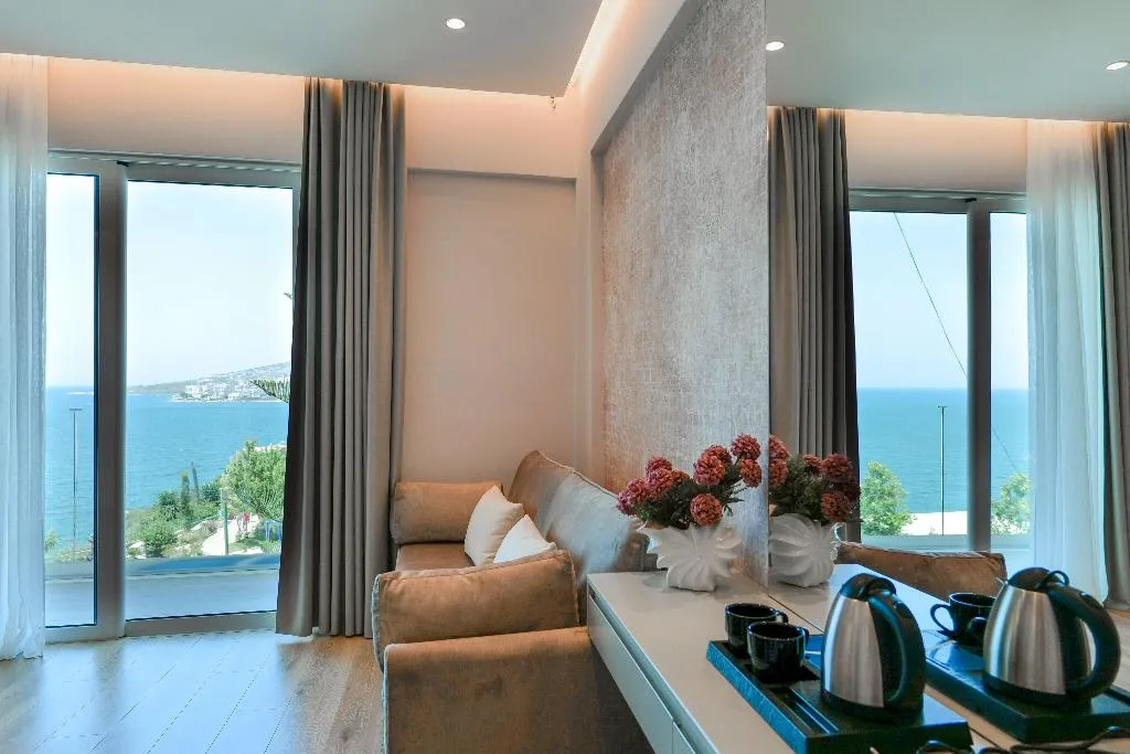 JUNIOR SUITE SEA VIEW Room, Hotel Oasis, Southern Albania