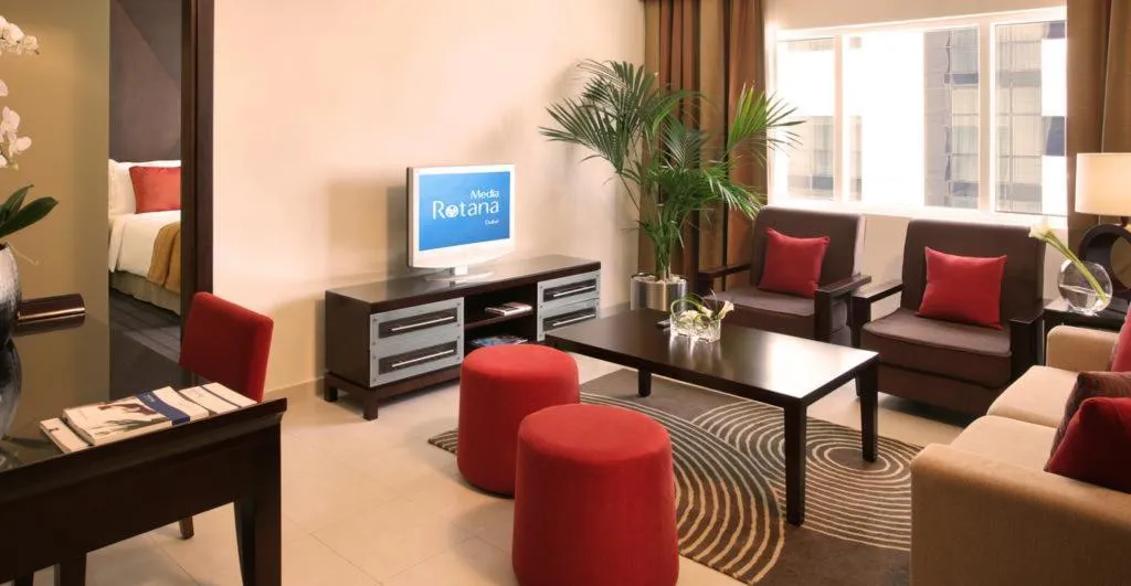 SUITE CLASSIC Room, Radisson Blu Hotel Dubai Barsha Heights, Dubai