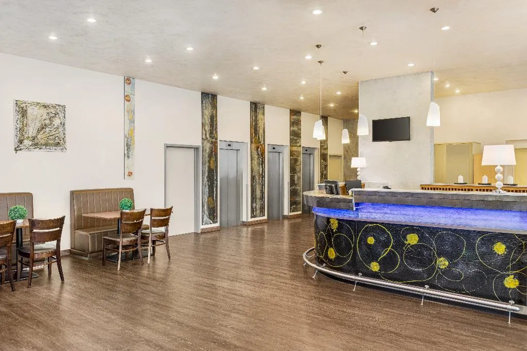 Lobby, Amedia Praha Express, Prague