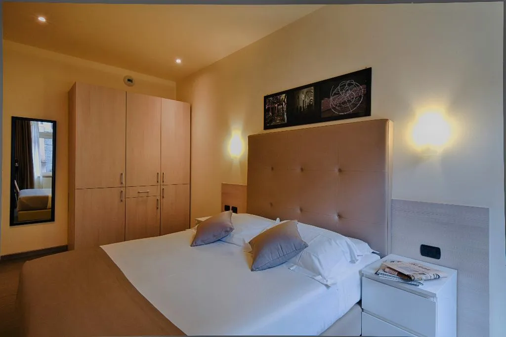Double or Twin CLASSIC Room, Duomo Hotel & Apartments, Milan