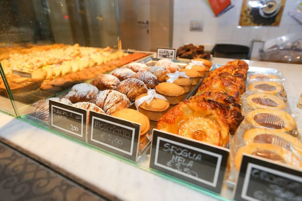 Restaurant, Amalia Bakery Home, Milan