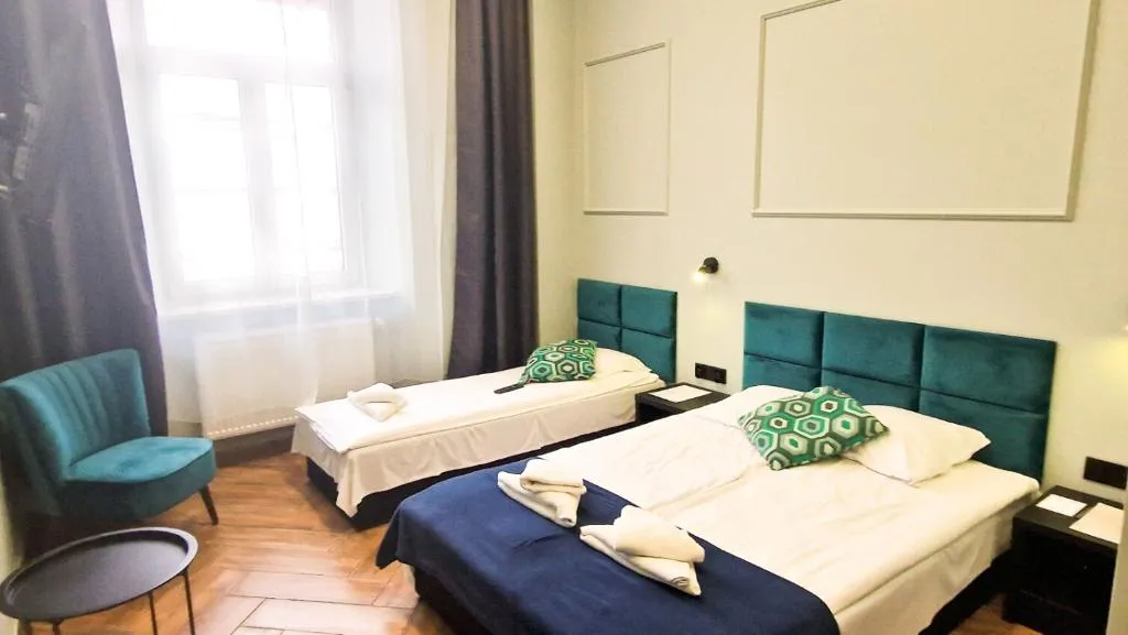 TRIPLE DELUXE Room, Happy Tower Krakow, Krakow