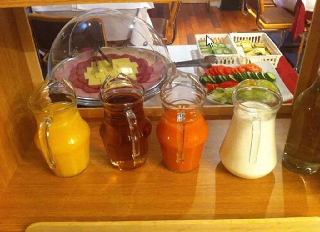 Restaurant, Leeson Bridge Guesthouse, Dublin