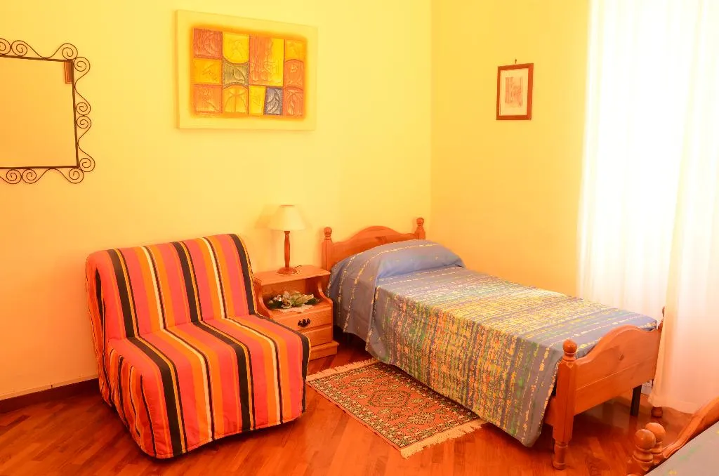SINGLE STANDARD Room, A Vinicius Et Mita, Rome