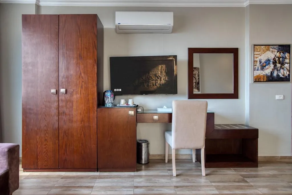 Room, Mamluk Pyramids Hotel, Cairo
