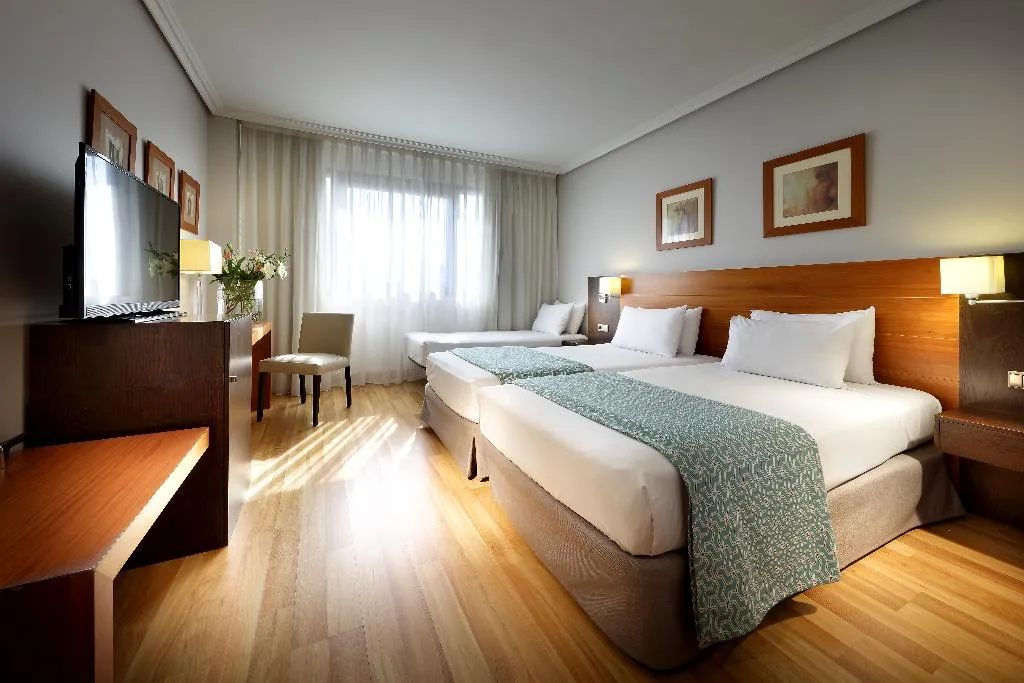 DOUBLE CAPACITY 3 Room, Exe Getafe, Madrid