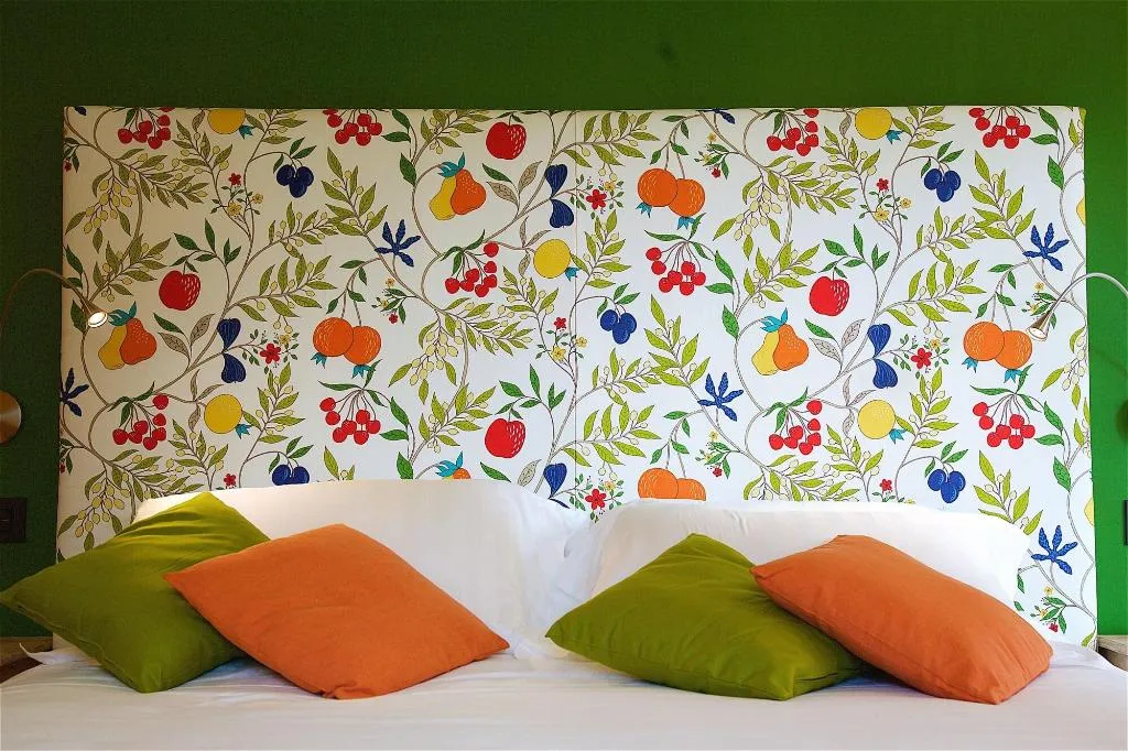 Room, Il Giardino Segreto, Naples