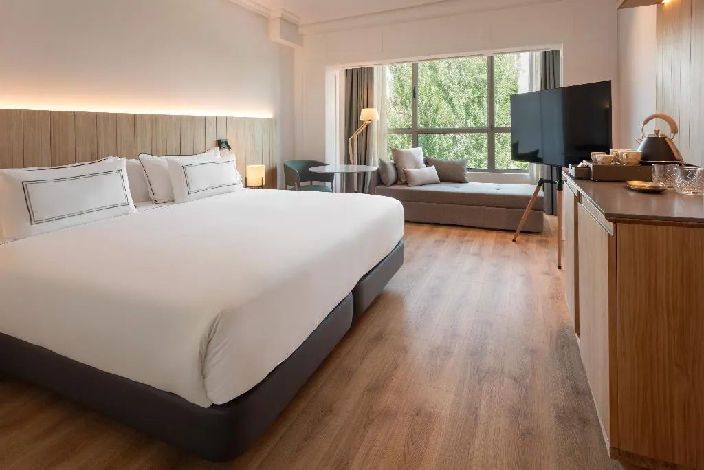 DOUBLE SUPERIOR Room, Melia Barajas, Madrid