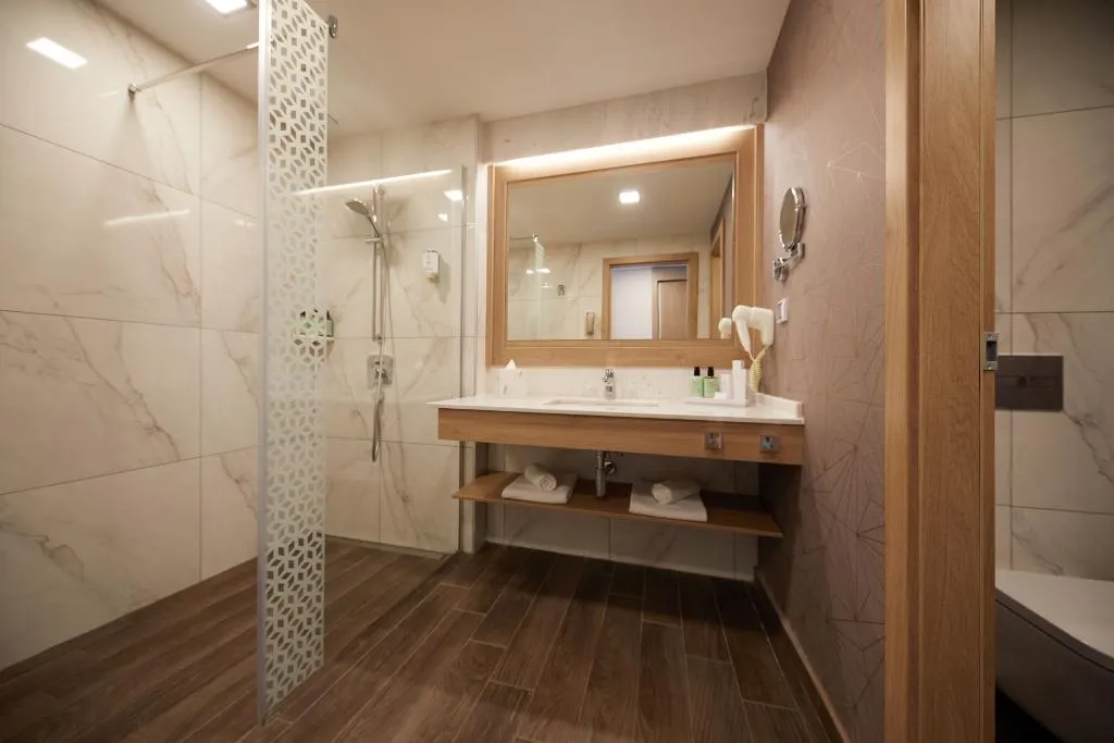 DOUBLE SINGLE USE DELUXE SEA FRONT Room, Secrets Sunny Beach Resort & Spa, Bourgas