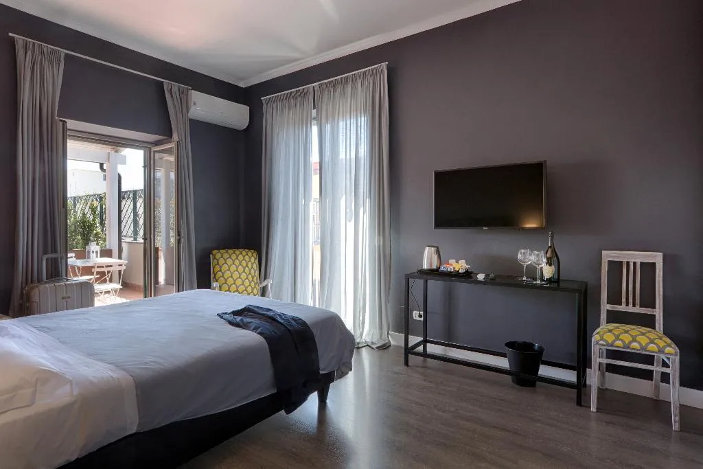 DOUBLE DELUXE Room, Casa Pacifico Pompei, Naples