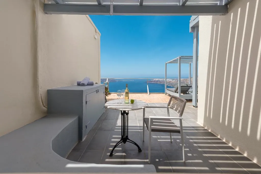 SUITE SUPERIOR Room, Gizis Cliffside Suites, Santorini