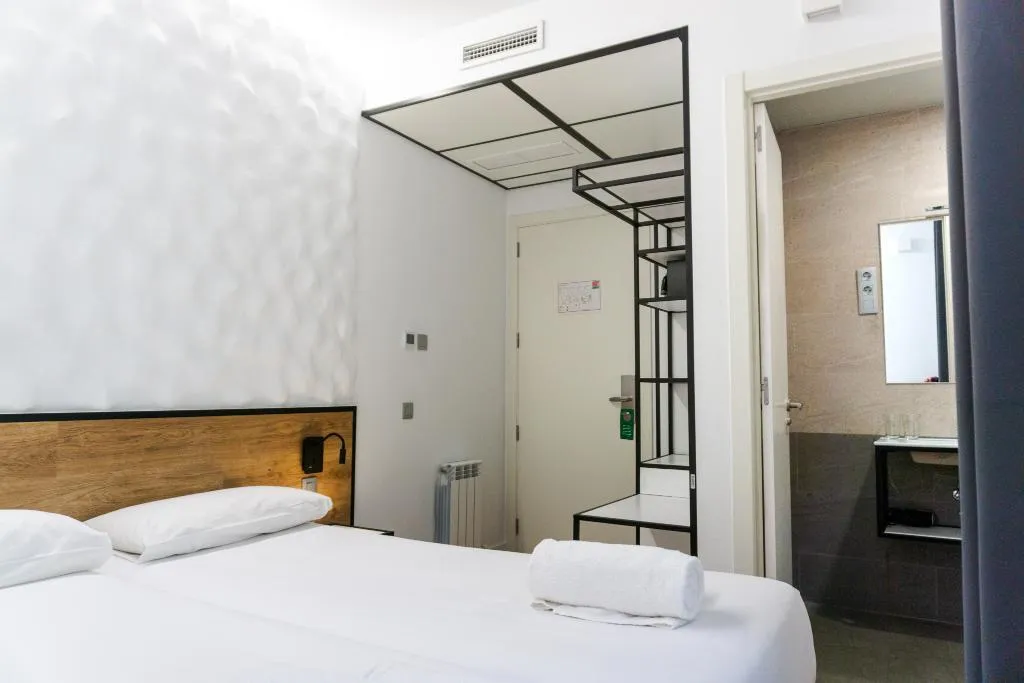 TWIN TWO BEDS Room, Fontanella Green House, Barcelona