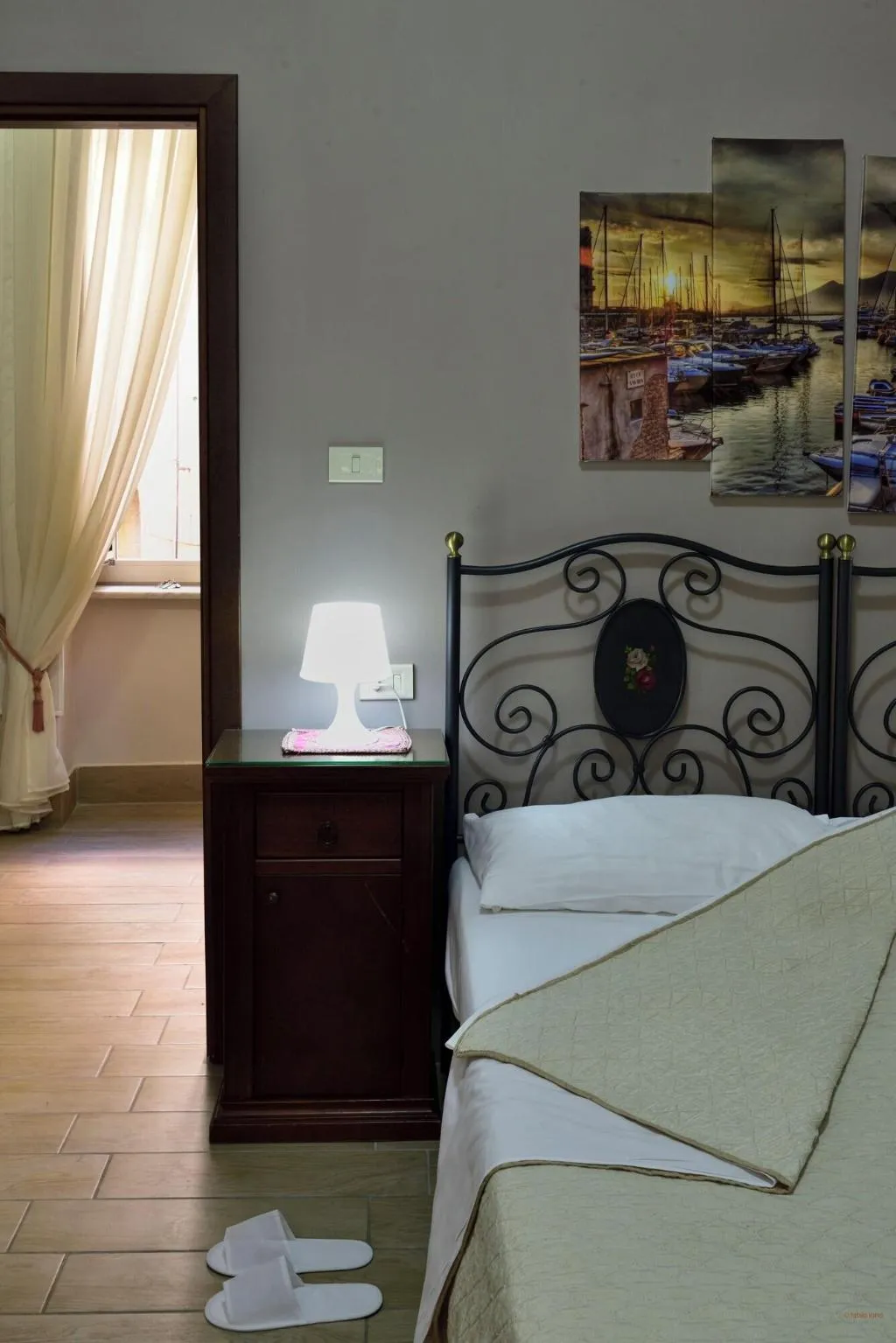 Room, Soggiorno Paradiso Due, Naples